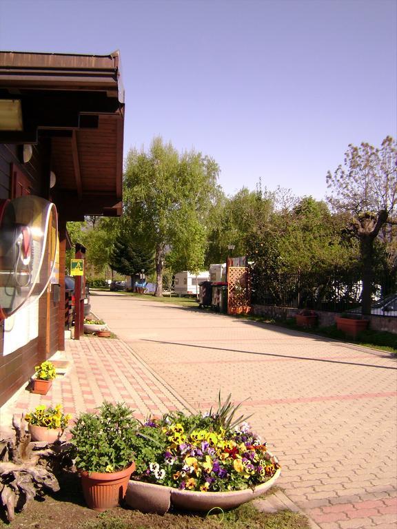 Camping Parisi Baveno Luaran gambar