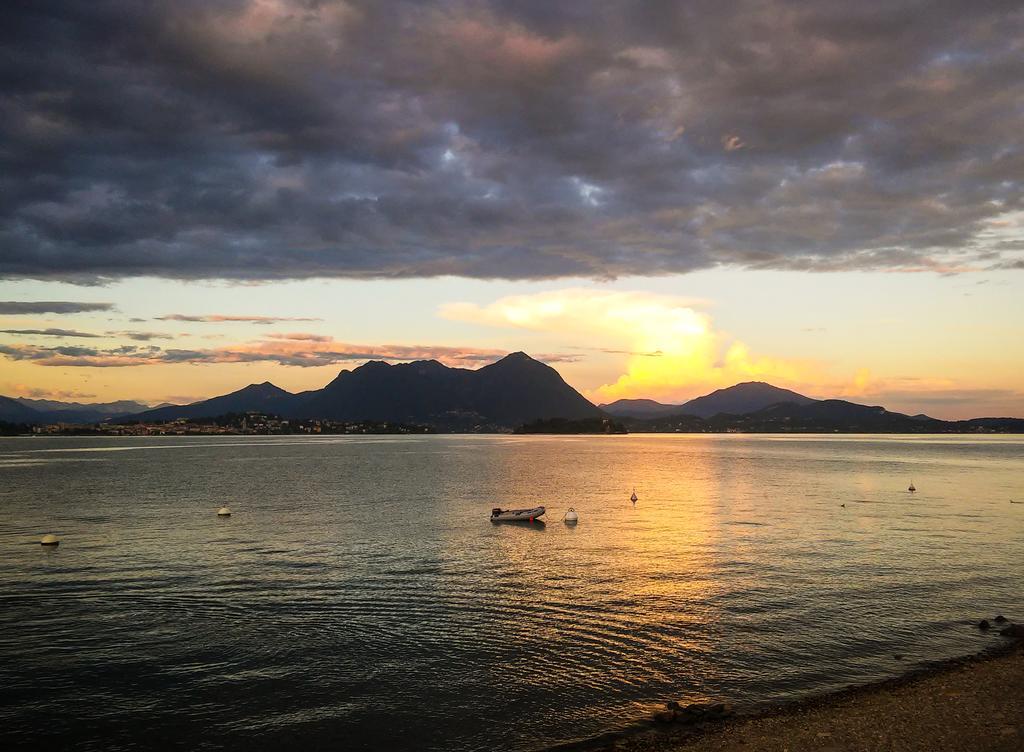 Camping Parisi Baveno Luaran gambar